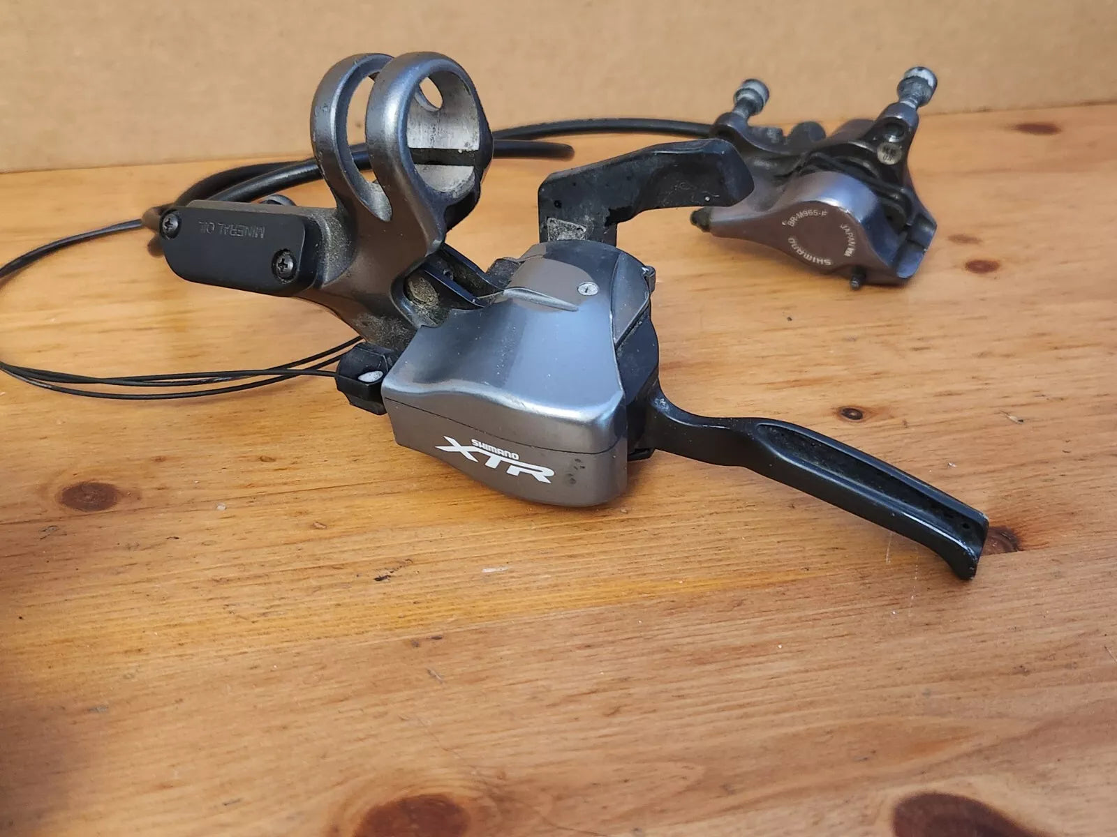 Shimano XTR ST-M965 Dual Control Shifter & BR-M965 Disc Shimano XTR ST-M965 Dual Control Shifter & BR-M965 Disc